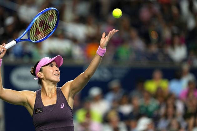 National Bank Open 2026 - Day 9 TORONTO, CANADA - AUGUST 9 : Belinda Bencic of Switzerland in action against Alexandra Eala of Philippines in the round of 16 during the WTA, Tennis Damen 1000 National Bank Open in Toronto, Ontario, Canada on August 9, 2026. Mert Alper Dervis Anadolu Ontario Canada. Editorial use only. Please get in touch for any other usage.  Copyright: x2026xAnadoluxMertxAlperxDervisx