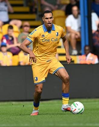 Jon Russell of Mansfield Town Mansfield Town v Sheffield United, EFL Carabao Cup, First Round, Football, One Call Stadium, Mansfield, UK - 09 Aug 2026Mansfield One Call Stadium United Kingdom EDITORIAL USE ONLY No use with unauthorised audio, video, data, fixture lists, club league logos or live services. Online in-match use limited to 120 images, no video emulation. No use in betting, games or single club league player publications.  Copyright: xAnnaxGowthorpe Shutterstockx 17051191bk