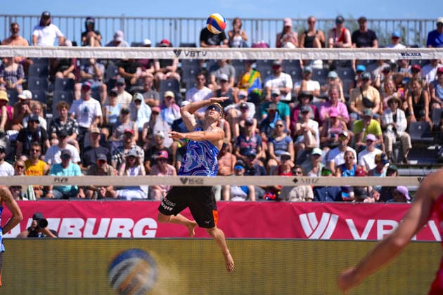 Steven van de Velde ( NED ) during the Beachvolleyball Elite 16 Tournament at Rennbahn Hamburg-Horn, Hamburg.  Copyright: xJuliaxKneisslx xSPPx Sportspressphoto_SPR203677