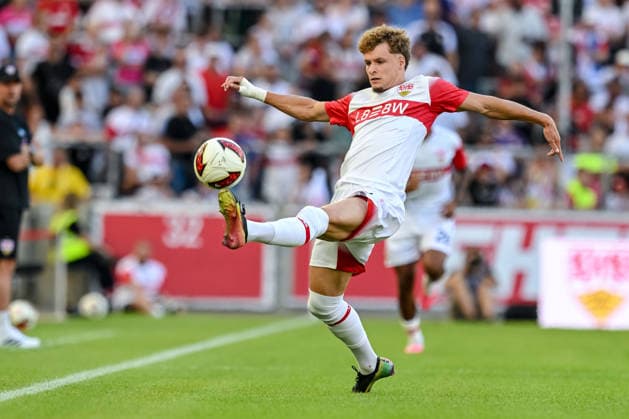 Lazar Jovanovic of VfB Stuttgart controls the ball during the preseason friendly match between VfB Stuttgart and Everton at the MHP Arena on August 8, 2026, in Stuttgart, Germany. Photo by Harry Langer, DeFodi Images