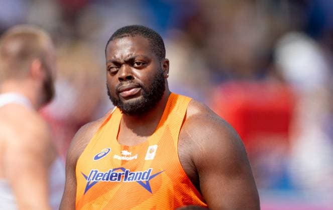 BIRMINGHAM - Denzel Comenentia during the hammer throw qualifications at the European Athletics Championships. It is the first time the European Championships are being held in Great Britain. IRIS VAN DEN BROEK ANP xVIxANPxSportx xxANPxIVx 565215053 originalFilename: 565215053.jpg