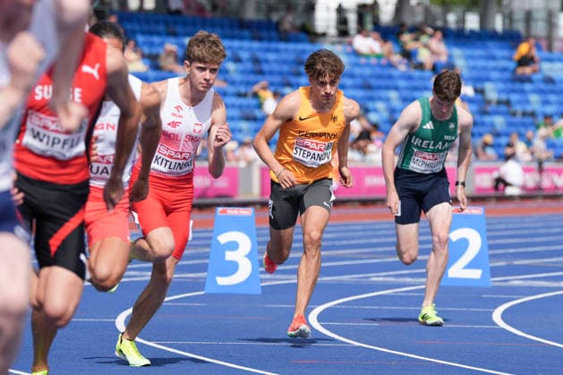 BIRMINGHAM, GREAT BRITAIN - AUGUST 10, 2026 : Bartosz KITLI NSKI (POL Poland) and Alexander STEPANOV (GER Germany) competing in the heat over 800m during the European Athletics Championships at Alexander Stadium on August 10, 2026 in Birmingham, Great Britain. Nordrhein-Westfalen Great Britain Copyright: xLeahxKohringx