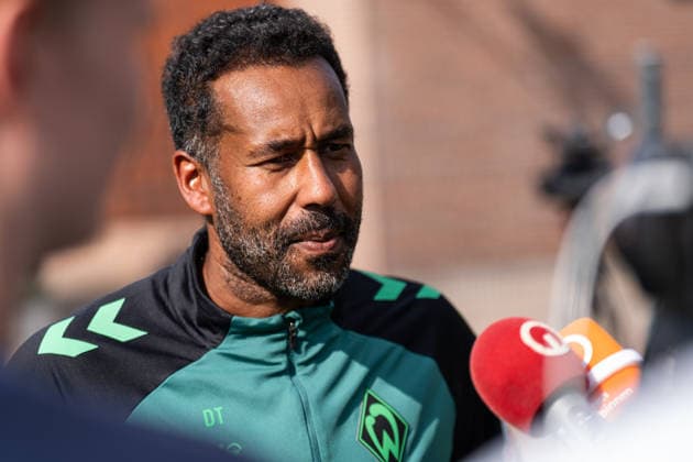 10.08.2026, GER Deutschland, Fussball, Saison 2026 2027, Trainingslager Werder Bremen, Interview vor dem Training Daniel Thioune (Chef-Trainer, SV Werder Bremen) im Interview während des Trainingslagers des SV Werder Bremen in Harsewinkel-Marienfeld Harsewinkel-Marienfeld Hotel-Residence Klosterpforte Nordrhein-Westfalen (NRW) Deutschland *** August 10, 2026, GER Germany, Soccer, 2026–2027 Season, Werder Bremen Training Camp, Pre-Training Interview with Head Coach Daniel Thioune, SV Werder Bremen Interview During the SV Werder Bremen Training Camp in Harsewinkel Marienfeld, Harsewinkel Marienfeld Hotel Residence Klosterpforte, North Rhine-Westphalia (NRW), Germany Copyright: xnordphotoxGmbHx xChristianxSchulzex