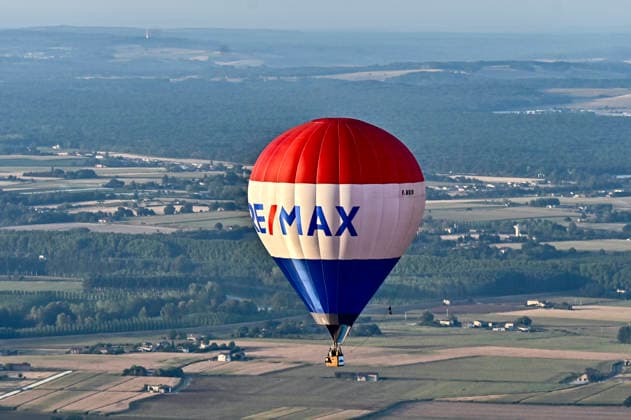 NEWS : Championnats de France de Montgolfieres - Marmande - 10 08 2026 Vol des Motgolfieres au dessus de la ville de Marmande en Lot et Garonne Marmande  Copyright: xThierryxBretonx
