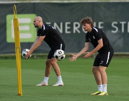 SOCCER - UEFA CL, Sturm vs Fenerbahce GRAZ,AUSTRIA,10.AUG.26 - SOCCER - UEFA Champions League, qualification, Sturm Graz vs Fenerbahce Istanbul, preview, training Sturm. Image shows Gorenc Stankovic and Gabriel Haider (Sturm).  GEPAxpictures xMichaelxRiedler