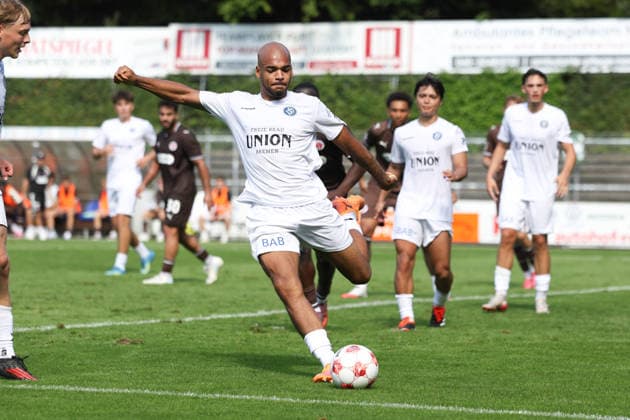 Fußball I Herren I Saison 2026 2027 I Regionalliga Nord I 2.Spieltag I FC St.Pauli II - Bremer SV I 09.08.2026 Anthony Nwachukwu (5, Bremer SV) *** Soccer I Men s Team I 2026–2027 Season I Regionalliga Nord I Matchday 2 I FC St. Pauli II vs. Bremer SV I August 9, 2026 Anthony Nwachukwu 5, Bremer SV Copyright: xLobeca RalfxHomburgx