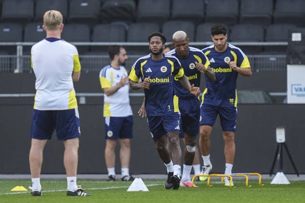 Ahead of Sturm Graz v Fenerbahce - UEFA Champions League Qualifier GRAZ, AUSTRIA - AUGUST 10: Fred (3rd R), Caglar Soyuncu (L), Marco Asensio (R), and Anderson Talisca (2nd R) of Fenerbahce attend training session ahead of UEFA Champions League third qualifying round second-leg match against Sturm Graz in Graz, Austria on August 10, 2026. Agit Erdi Ulukaya Anadolu Graz Austria. Editorial use only. Please get in touch for any other usage.  Copyright: x2026xAnadoluxAgitxErdixUlukayax