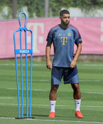 10.08.2026, FC Bayern Training , Saebenerstrasse Muenchen, Fussball, im Bild: Ismael Saibari (FC Bayern Muenchen) *** August 10, 2026, FC Bayern Training, Saebenerstrasse, Munich, Soccer, Sports, Pictured: Ismael Saibari, FC Bayern Munich