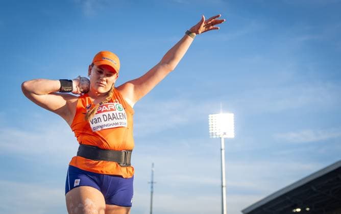 BIRMINGHAM - Alida van Daalen during the shot put final at the European Athletics Championships. It is the first time the European Championships are being held in Great Britain. IRIS VAN DEN BROEK ANP xVIxANPxSportx xxANPxIVx 565233520 originalFilename: 565233520.jpg