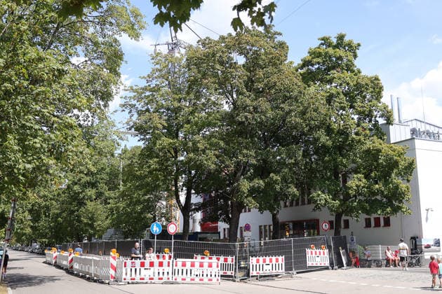 10.08.2026, FC Bayern Training , Saebenerstrasse Muenchen, Fussball, im Bild: Baustelle bei FC Bayern *** August 10, 2026, FC Bayern Training, Saebenerstrasse, Munich, Soccer, Sports, Pictured: Construction site at FC Bayern