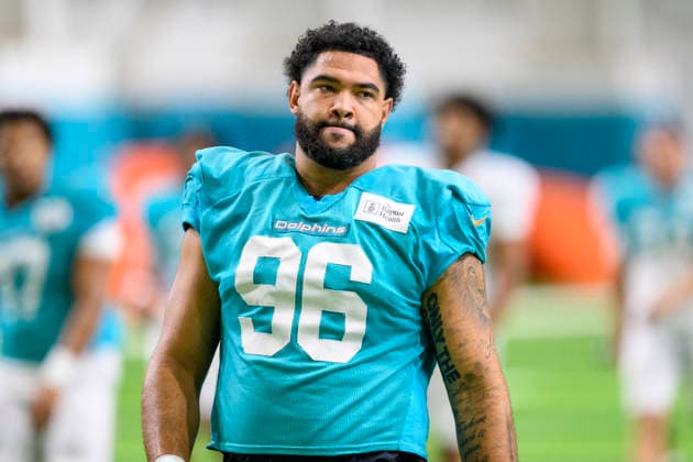 MIAMI GARDENS, FL - AUGUST 10: Miami Dolphins defensive lineman Alex Huntley (96) stands during the Miami Dolphins Training Camp on August 10 2026, at the Baptist Health Training Complex in Miami Gardens, FL. (Photo by Doug Murray Icon Sportswire) NFL, American Football Herren, USA AUG 10 Dolphins Training Camp EDITORIAL USE ONLY Icon796260810120