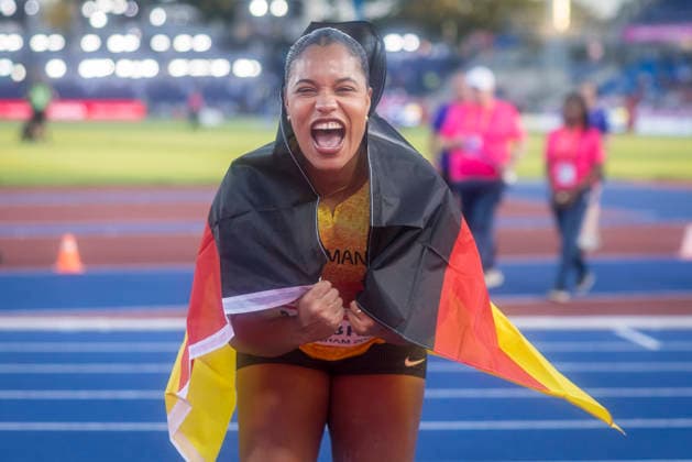 BIRMINGHAM, GREAT BRITAIN - AUGUST 10, 2026 : Yemisi MABRY (GER Germany) wins Bronze and presents the German flag in the shop put final during the European Athletics Championships at Alexander Stadium on August 10, 2026 in Birmingham, Great Britain. Oregon Great Britain Copyright: xAxelxKohringx