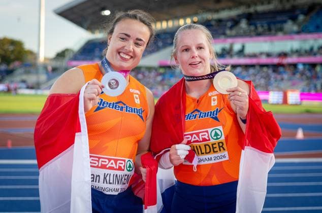 BIRMINGHAM - Jessica Schilder wins gold and Jorinde van Klinken silver in the shot put final at the European Athletics Championships. It is the first time the European Championships are being held in Great Britain. IRIS VAN DEN BROEK ANP xVIxANPxSportx xxANPxIVx 565234627 originalFilename: 565234627.jpg