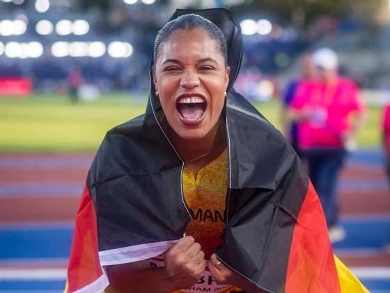 BIRMINGHAM, GREAT BRITAIN - AUGUST 10, 2026 : Yemisi MABRY (GER Germany) wins Bronze and presents the German flag in the shop put final during the European Athletics Championships at Alexander Stadium on August 10, 2026 in Birmingham, Great Britain. Oregon Great Britain Copyright: xAxelxKohringx