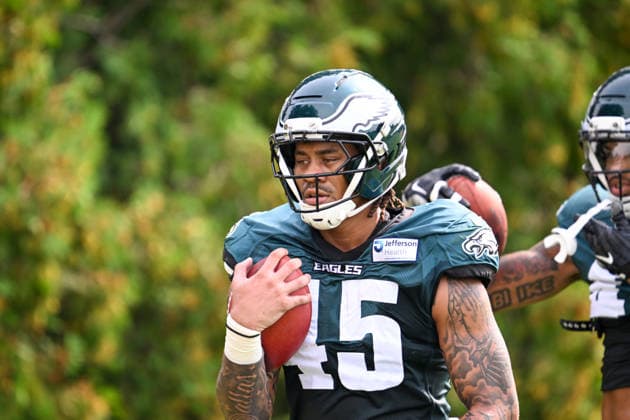 PHILADELPHIA, PA - AUGUST 10: Philadelphia Eagles tight end Dae Quan Wright 45 is shown with the ball during the Philadelphia Eagles training camp on August 10th, 2026 at Jefferson Health Training Complex in Philadelphia, PA. (Photo by Terence Lewis Icon Sportswire) NFL, American Football Herren, USA AUG 10 Eagles Training Camp EDITORIAL USE ONLY Icon260810055