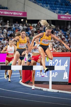 BIRMINGHAM, GREAT BRITAIN - AUGUST 10, 2026 : Gesa Felicitas KRAUSE (GER Germany) and Lea MEYER (GER Germany) competing in the steeplechase during the European Athletics Championships at Alexander Stadium on August 10, 2026 in Birmingham, Great Britain. Nordrhein-Westfalen Great Britain Copyright: xLeahxKohringx