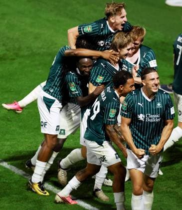 Alex Hartridge of Plymouth Argyle celebrates scoring a goal after making the score 1-0. Plymouth Argyle v Exeter City, EFL Carabao Cup, First Round, Football, Home Park, Plymouth, UK - 10 Aug 2026Plymouth Home Park United Kingdom EDITORIAL USE ONLY No use with unauthorised audio, video, data, fixture lists, club league logos or live services. Online in-match use limited to 120 images, no video emulation. No use in betting, games or single club league player publications.  Copyright: xJamesxMarsh Shutterstockx 17061088ct