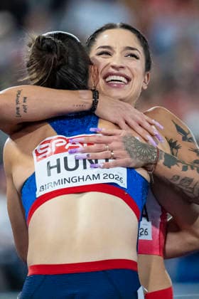 BIRMINGHAM, GREAT BRITAIN - AUGUST 10, 2026 : Amy HUNT (GBR Great Britain) wins over 100m, second place for Ewa SWOBODA (POL Poland) during the European Athletics Championships at Alexander Stadium on August 10, 2026 in Birmingham, Great Britain. Nordrhein-Westfalen Great Britain Copyright: xLeahxKohringx