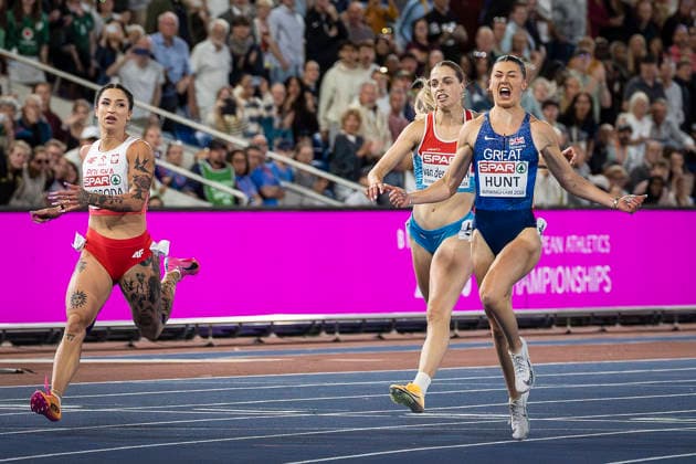 BIRMINGHAM, GREAT BRITAIN - AUGUST 10, 2026 : Amy HUNT (GBR Great Britain) wins over 100m, second place for Ewa SWOBODA (POL Poland) during the European Athletics Championships at Alexander Stadium on August 10, 2026 in Birmingham, Great Britain. Nordrhein-Westfalen Great Britain Copyright: xLeahxKohringx