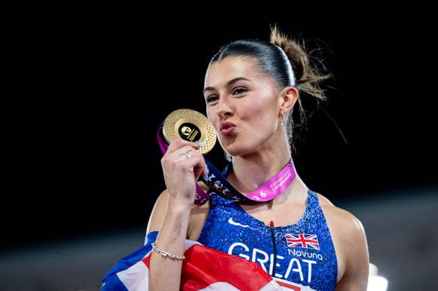10.08.2026, GBR, Leichtathletik, Europameisterschaft 2026, Abendsession Tag 1, Birmingham Amy Hunt ( Großbritannien ) jubelt im Ziel über den Sieg und die Gold Medaille, 100 Meter Sprint Damen, Finale Birmingham Alexander Stadium England Großbritannien *** August 10, 2026, GBR, Track and Field, 2026 European Championships, Evening Session, Day 1, Birmingham: Amy Hunt of Great Britain celebrates her victory and gold medal at the finish line, Women s 100-meter dash, Final, Alexander Stadium, Birmingham, England, Great Britain Copyright: xNordphoto Memmlerx