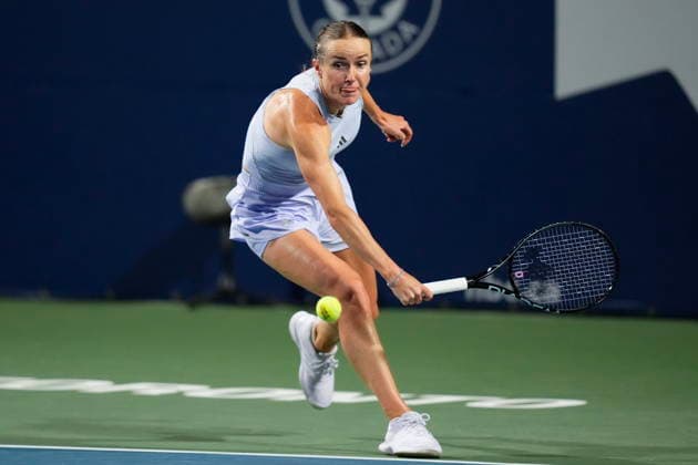 August 10, 2026, Toronto, On, CAN: Ukraine s Elina Svitolina hits a return to Ekaterina Alexandrova during National Bank Open tennis action in Toronto on Monday, August 10, 2026. Canada News - August 10, 2026  - ZUMAc35_ 20260810_zaf_c35_122 Copyright: xChrisxYoungx