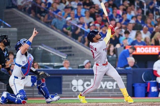 August 10, 2026, Toronto, On, Canada: Boston Red Sox s Ceddanne Rafaela (3) flies into a sacrifice double play that was reviewed with a time play allowing Anthony Seigler (48) to score against the Toronto Blue Jays during seventh inning MLB, Baseball Herren, USA baseball action in Toronto, on Monday, Aug. 10, 2026. Canada News - August 10, 2026  - ZUMAc35_ 20260810_zaf_c35_126 Copyright: xSammyxKoganx