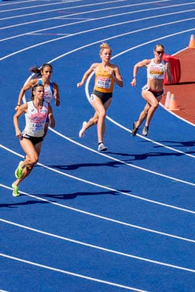 BIRMINGHAM, GREAT BRITAIN - AUGUST 11, 2026 : Smilla KOLBE (GER Germany) and Keely HODGKINSON (GBR Great Britain) competing in the 800m heats during the European Athletics Championships at Alexander Stadium on August 11, 2026 in Birmingham, Great Britain. Nordrhein-Westfalen Great Britain Copyright: xLeahxKohringx