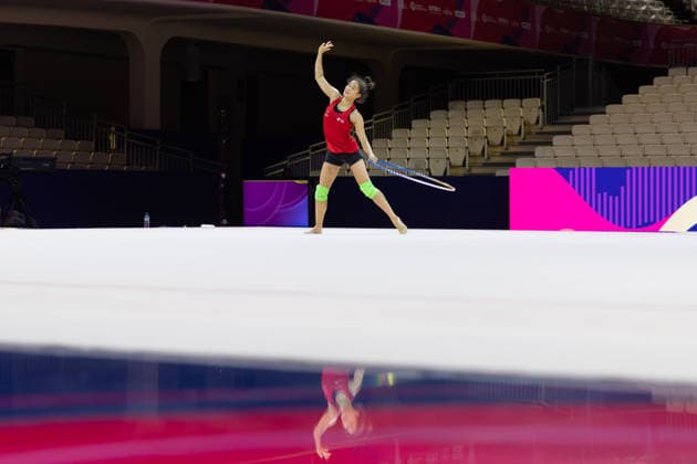 Weltmeisterschaft der Rhythmischen Sportgymnastik Lauren Grüniger aus der Schweiz beim ersten Training in der Festhalle. Weltmeisterschaft der Rhythmischen Sportgymnastik vom 11. bis zum 16. August in der Festhalle in Frankfurt am Main., Frankfurt am Main Hessen Deutschland Festhalle *** World Rhythmic Gymnastics Championships: Lauren Grüniger of Switzerland at her first practice session at the Festhalle. World Rhythmic Gymnastics Championships, August 11–16, at the Festhalle in Frankfurt am Main, Frankfurt am Main, Hesse, Germany. Festhalle