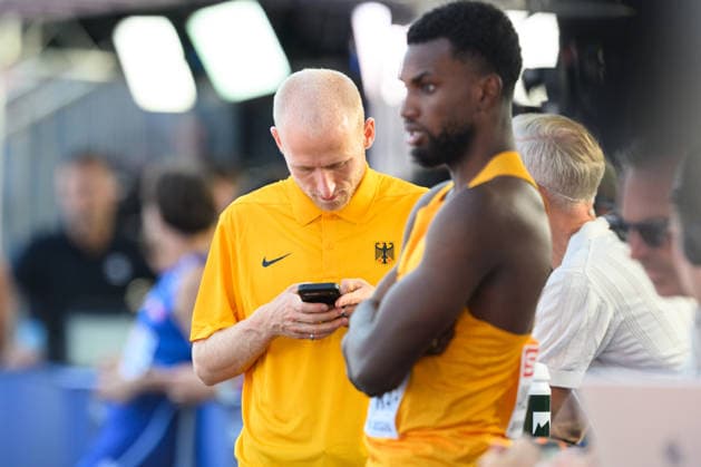 BIRMINGHAM, GREAT BRITAIN - August 11: Florian Bremm kept busy by checking his mobile after he won a silver medal over 5000 metres the day before, during the European Athletics Championships 2026 at Alexander Stadium in Birmingham, Great Britain (Photo by Sven Beyrich Sports Press Photo)  Copyright: xSvenxBeyrich SportsxPressxPhotox Sportspressphoto_SPR204239