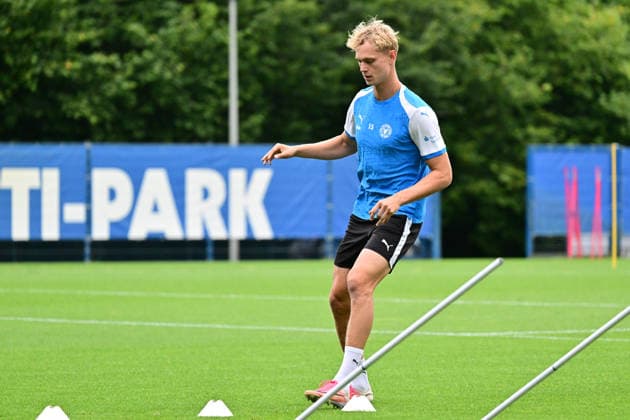 11.08.2026, Fußball, Herren, 2.BL, Saison 2026 2027, Training Holstein Kiel Kasper Davidsen Kiel, Projensdorf Projensdorf, Trainigsplatz Schleswig-Holstein Deutschland *** August 11, 2026, Soccer, Men s, 2nd Division, 2026–2027 Season, Holstein Kiel Training, Kasper Davidsen, Kiel, Projensdorf, Projensdorf, Training Field, Schleswig-Holstein, Germany
