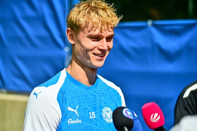 11.08.2026, Fußball, Herren, 2.BL, Saison 2026 2027, Training Holstein Kiel Kasper Davidsen Kiel, Projensdorf Projensdorf, Trainigsplatz Schleswig-Holstein Deutschland *** August 11, 2026, Soccer, Men s, 2nd Division, 2026–2027 Season, Holstein Kiel Training, Kasper Davidsen, Kiel, Projensdorf, Projensdorf, Training Field, Schleswig-Holstein, Germany