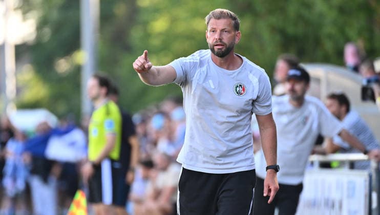 11.08.2026 - Fussball - Saison 2026 2027 - BFV - Toto-Pokal : FC Wendelstein - TSV 1860 München ( Löwen ) - - xwoxzix - Dirk Wagler (Trainer FC Wendelstein ) *** August 11, 2026 Soccer Season 2026–2027 BFV Toto Cup FC Wendelstein TSV 1860 Munich Lions xwoxzix Dirk Wagler, Coach of FC Wendelstein