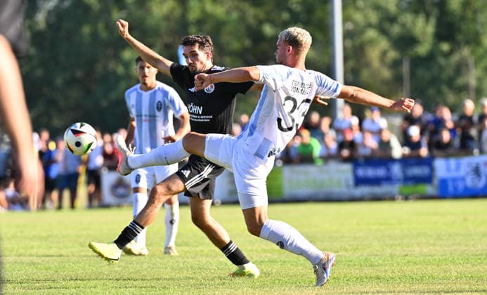 11.08.2026 - Fussball - Saison 2026 2027 - BFV - Toto-Pokal : FC Wendelstein - TSV 1860 München ( Löwen ) - - xwoxzix - Gabriel Merk (16, FC Wendelstein ) Lasse Faßmann Fassmann (33, TSV 1860 München ) *** August 11, 2026 Soccer Season 2026–2027 BFV Toto Cup FC Wendelstein TSV 1860 Munich Lions xwoxzix Gabriel Merk 16, FC Wendelstein Lasse Faßmann Fassmann 33, TSV 1860 Munich