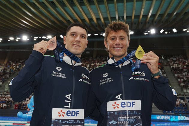 Simone Cerasuolo Bronze medal Men s 100m breaststroke and NiccolÃ² Martinenghi gold medal Men s 100m breaststroke the Swimming European Aquatics Championships Paris 2026, Paris, August 11, 2026 .  Copyright: xGianxMattiaxD Alberto LaPressex