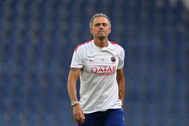 PSG hold final training session ahead of UEFA Super Cup SALZBURG, AUSTRIA - AUGUST 11: Luis Enrique, head coach of PSG leads the team s final training session at Salzburg Stadium in Salzburg, Austria, ahead of the UEFA Super Cup match against Aston Villa on August 11, 2026. Harun Ozalp Anadolu Salzburg Austria. Editorial use only. Please get in touch for any other usage.  Copyright: x2026xAnadoluxHarunxOzalpx