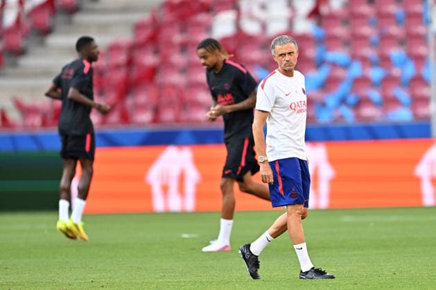 PSG hold final training session ahead of UEFA Super Cup SALZBURG, AUSTRIA - AUGUST 11: Paris Saint-Germain s head coach Luis Enrique leads his team s final training session under head coach Luis Enrique at Salzburg Stadium in Salzburg, Austria, ahead of the UEFA Super Cup match against Aston Villa on August 11, 2026. Isa Terli Anadolu Salzburg Austria. Editorial use only. Please get in touch for any other usage.  Copyright: x2026xAnadoluxIsaxTerlix