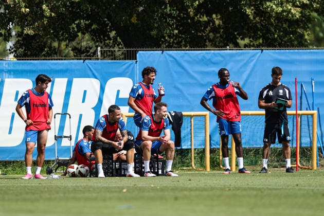 v.l. Doyoung Yoon (1. FC Magdeburg,27), Falko Michel (1. FC Magdeburg,21), Eldin Dzogovic (1. FC Magdeburg,4), Paul Jaeckel (1. FC Magdeburg,6), Richmond Tachie (1. FC Magdeburg,29), Athletiktrainer Felix Binsker (1. FC Magdeburg) - 2. Fußball Bundesliga Saison 2026-2027 1. FC Magdeburg Training an der Avnet Arena in Magdeburg - Fußball,Mann,Männer,Deutschland,11.08.2026 *** v l Doyoung Yoon, 1 FC Magdeburg, 27; Falko Michel, 1 FC Magdeburg, 21; Eldin Dzogovic, 1 FC Magdeburg, 4; Paul Jaeckel, 1 FC Magdeburg, 6; Richmond Tachie, 1 FC Magdeburg, 29; Strength and Conditioning Coach Felix Binsker, 1. FC Magdeburg, 2026–2027 Bundesliga season, 1. FC Magdeburg training at the Avnet Arena in Magdeburg, soccer, man, men, Germany, August 11, 2026