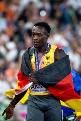 11.08.2026, GBR, Leichtathletik, Europameisterschaft 2026, Abendsession Tag 2, Birmingham Owen Ansah ( Deutschland ) freut sich über Platz 3 und die Bronze Medaille, 100 Meter Sprint Herren, Finale Birmingham Alexander Stadium England Großbritannien *** August 11, 2026, GBR, Track and Field, 2026 European Championships, Evening Session, Day 2, Birmingham: Owen Ansah of Germany celebrates his third-place finish and bronze medal in the men’s 100-meter dash final at Alexander Stadium in Birmingham, England, United Kingdom Copyright: xNordphoto Memmlerx