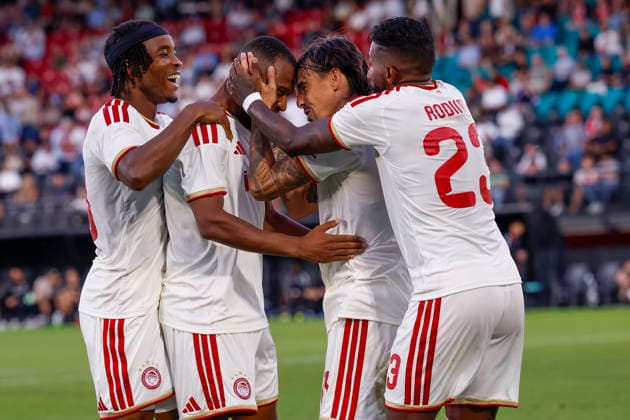 2026-08-11 NEC Nijmegen v Olympiacos - Champions League qualifying phase NIJMEGEN, NETHERLANDS - AUGUST 11: Bruno Onyemaechi of Olympiakos Piraeus, Ayoub El Kaabi of Olympiakos Piraeus celebrates after scoring his teams first goal, Dani Garcia of Olympiakos Piraeus, Rodinei of Olympiakos Piraeus during the Champions League qualifying phase match between NEC Nijmegen and Olympiacos at Goffertstadion on August 11, 2026 in Nijmegen, Netherlands. Nijmegen Goffertstadion Netherlands Content not available for redistribution in The Netherlands directly or indirectly through any third parties. Copyright: xBenxGalx