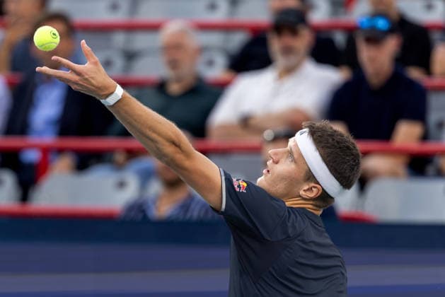 August 11, 2026, Montreal, Quebec, Canada: JAKUB MENSIK (13) from Czech Republic serving in match against Ben Shelton (5) from USA in quarter final at Canadian Open at IGA stadium in Montreal, Quebec, Canada on 2026-08-11 TENNIS: Canadian Open Montreal 2026  - ZUMAl189 20260811_zsp_l189_072 Copyright: xYannickxLegarex