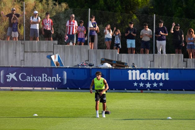 August 12, 2026, Majadahonda, Madrid, Spain: Giuliano Simeone during the training day of Atletico de Madrid at Ciudad Deportiva Wanda Atletico de Madrid on August 12, 2026, in Majadahonda, Madrid, Spain. Majadahonda Spain - ZUMAa181 20260812_zaa_a181_051 Copyright: xDennisxAgyemanx