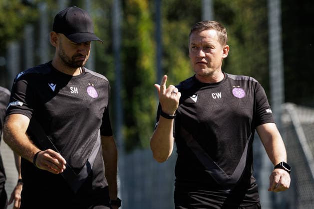 SOCCER - UEFA ECL, A.Wien vs Beita VIENNA,AUSTRIA,12.AUG.26 - SOCCER - UEFA Conference League, qualification, FK Austria Wien vs Beitar Jerusalem, preview, training A.Wien. Image shows head coach Stephan Helm and assistant coach Christian Wegleitner (A.Wien).  GEPAxpictures xArminxRauthner