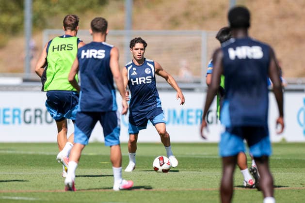 12.08.2026, Fussball, Training des FC Schalke 04. Soufiane El-Faouzi (FC Schalke 04). Gelsenkirchen Trainingsgelände FC Schalke 04 NRW Deutschland xRHR-FOTO YYx *** August 12, 2026, Soccer, FC Schalke 04 practice Soufiane El Faouzi FC Schalke 04 Gelsenkirchen FC Schalke 04 training facility North Rhine-Westphalia, Germany xRHR PHOTO YYx Copyright: RHR-FOTOx RHR-FOTO YY