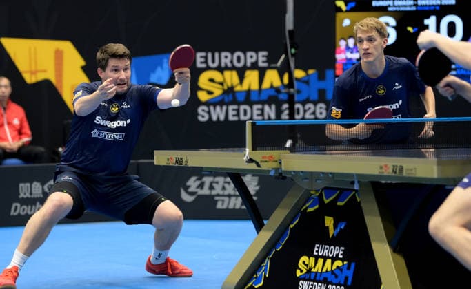 (260812) -- MALMO, Aug. 12, 2026 -- Kristian Karlsson (L) Anton Kallberg compete during the men s doubles round of 16 match between China s Lin Shidong Wen Ruibo and Sweden s Kristian Karlsson Anton Kallberg at the WTT Europe Smash Sweden 2026 in Malmo, Sweden, Aug. 12, 2026. ) (SP)SWEDEN-MALMO Table tennis, Tischtennis WTT EUROPE SMASH 2026 WengxXinyang 