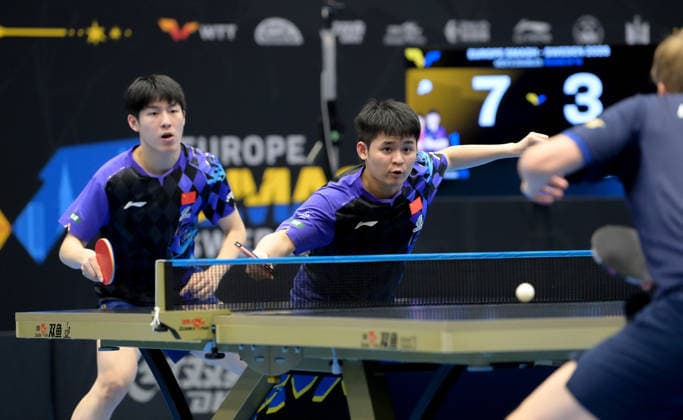(260812) -- MALMO, Aug. 12, 2026 -- Lin Shidong (R) Wen Ruibo compete during the men s doubles round of 16 match between China s Lin Shidong Wen Ruibo and Sweden s Kristian Karlsson Anton Kallberg at the WTT Europe Smash Sweden 2026 in Malmo, Sweden, Aug. 12, 2026. ) (SP)SWEDEN-MALMO Table tennis, Tischtennis WTT EUROPE SMASH 2026 WengxXinyang 
