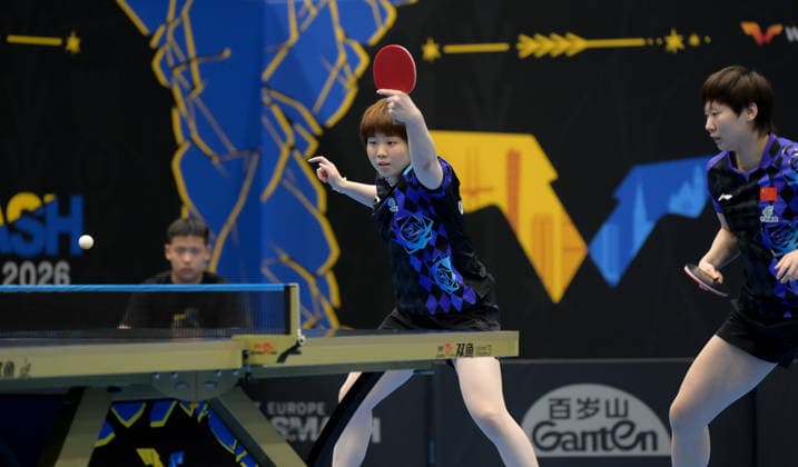 (260812) -- MALMO, Aug. 12, 2026 -- Wang Manyu Kuai Man (C) compete during the women s doubles round of 16 match between China s Wang Manyu Kuai Man and Tatiana Kukulkova (Slovakia) Syndrela Das (India) at the WTT Europe Smash Sweden 2026 in Malmo, Sweden, Aug. 12, 2026. ) (SP)SWEDEN-MALMO Table tennis, Tischtennis WTT EUROPE SMASH 2026 WengxXinyang 
