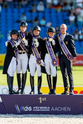 AACHEN - FEI World Championships 2026, AACHEN - FEI World Championships 2026 Team Germany HEMMER Katharina (GER), NETZ Raphael (GER), WANDRES Frederic (GER), WERTH Isabell (GER), ROESER Klaus (Chef dÂ Equipe) Medal ceremony Team FEI Dressage World Championship, WM, Weltmeisterschaft Grand Prix de Dressage Team Finale & Einzelqualifikation Lambertz-Preis Aachen, Reitstadion Soers 12. August 2026 - *** AACHEN FEI World Championships 2026, AACHEN FEI World Championships 2026 Team Germany: Katharina Hemmer (GER), Raphael Netz (GER), Frederic Wandres (GER), Isabell Werth (GER), Klaus Roeser, Chef d’Equipe; Medal ceremony; Team FEI Dressage World Championship; Grand Prix de Dressage; Team Final; Individual Qualifying Round; Lambertz Prize Aachen; Soers Equestrian Stadium; August 12, 2026