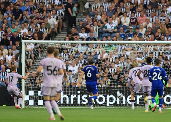 Newcastle United v Everton Pre-Season Friendly Harvey Barnes of Newcastle United (left) scores his teams first goal during the Pre-Season Friendly match at Scottish Gas Murrayfield Stadium, Edinburgh 12 08 2026 UK Newspapers OUT Copyright: xFredxPalmerx FIL-23756-0068