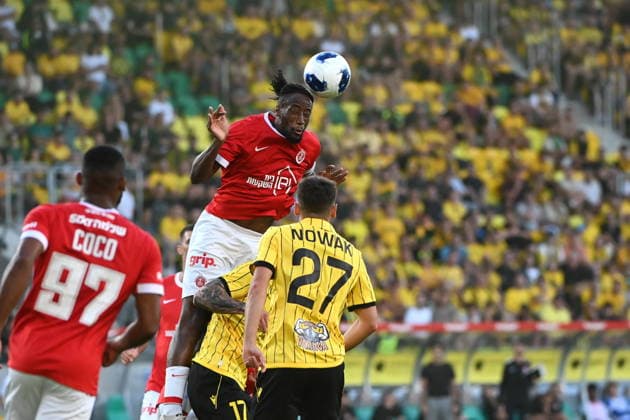 KATOWICE DRUGI MECZ III RUNDA ELIMINACJYJNA LIGA KONFERENCJI SEZON 2026 27: GKS KATOWICE - HAPOEL TEL AWIW --- UEFA CONFERENCE LEAGUE THIRD QUALIFYING ROUND SECOND MATCH: GKS KATOWICE - HAPOEL TEL AVIV FERNAND MAYEMBO FOT. KRZYSZTOF HELIOS 400MM NEWSPIX.PL --- newspix.pl POLAND OUT! 
