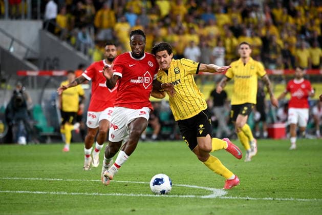 KATOWICE DRUGI MECZ III RUNDA ELIMINACJYJNA LIGA KONFERENCJI SEZON 2026 27: GKS KATOWICE - HAPOEL TEL AWIW --- UEFA CONFERENCE LEAGUE THIRD QUALIFYING ROUND SECOND MATCH: GKS KATOWICE - HAPOEL TEL AVIV FERNAND MAYEMBO EMAN MARKOVIC FOT. KRZYSZTOF HELIOS 400MM NEWSPIX.PL --- newspix.pl POLAND OUT! 
